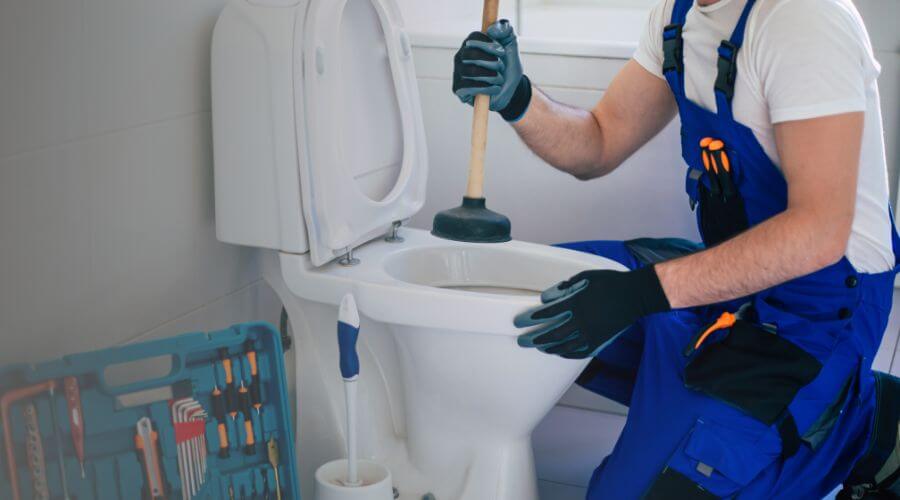 Local annual plumbing maintenance in Flippin, AR